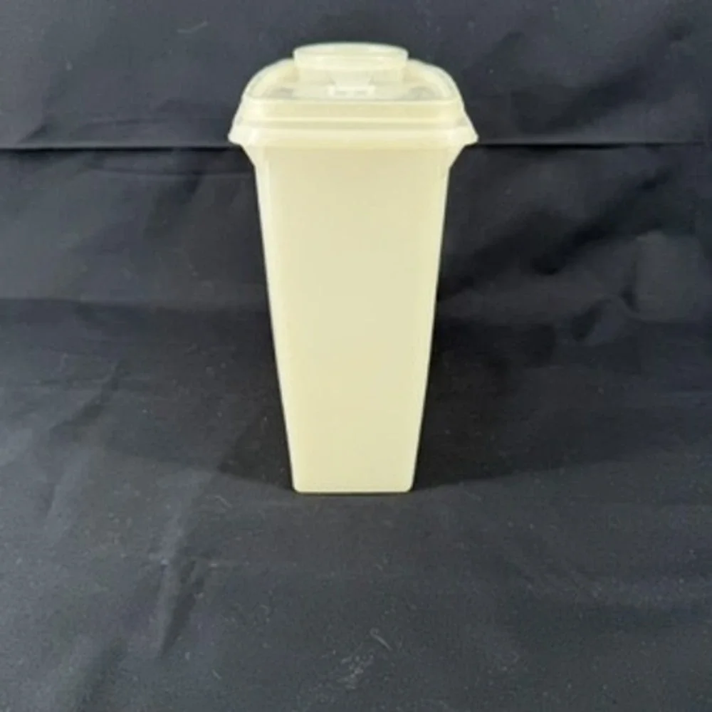 Tupperware Store N Pour Cereal Dry Food Dispenser Container White Vintage 1647